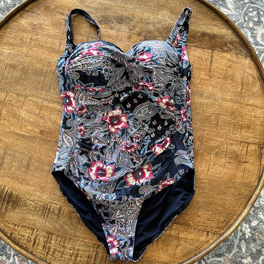 Niptuck size 10 One piece bathing suit
